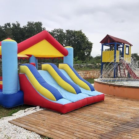 Holiday Park Village Jelovci Kringa Bagian luar foto