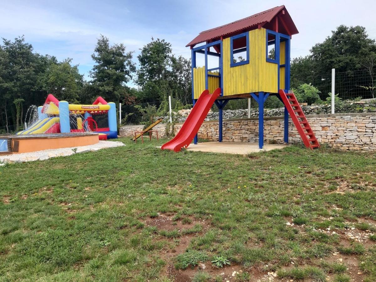 Holiday Park Village Jelovci Kringa Ruang foto