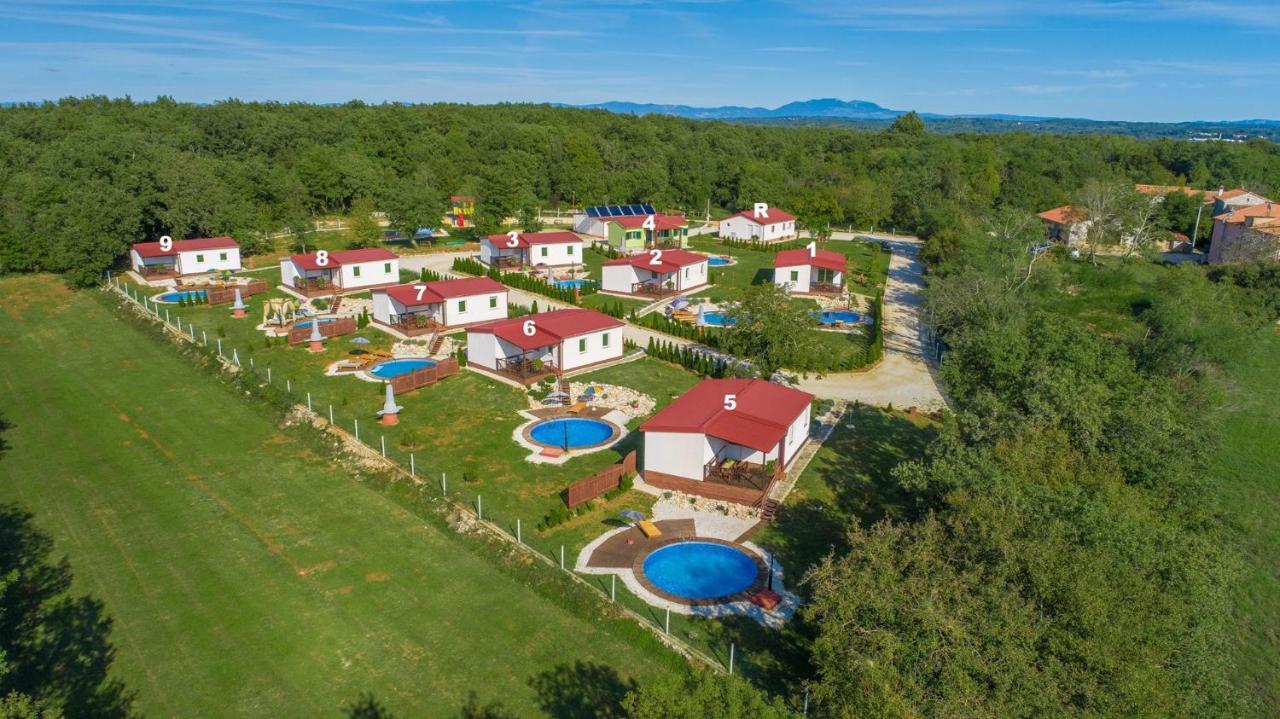 Holiday Park Village Jelovci Kringa Bagian luar foto