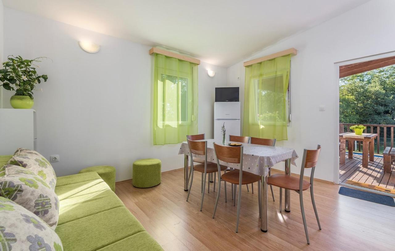 Holiday Park Village Jelovci Kringa Bagian luar foto