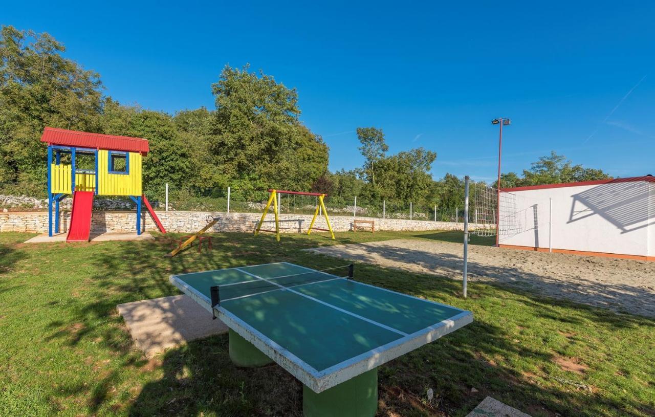Holiday Park Village Jelovci Kringa Bagian luar foto