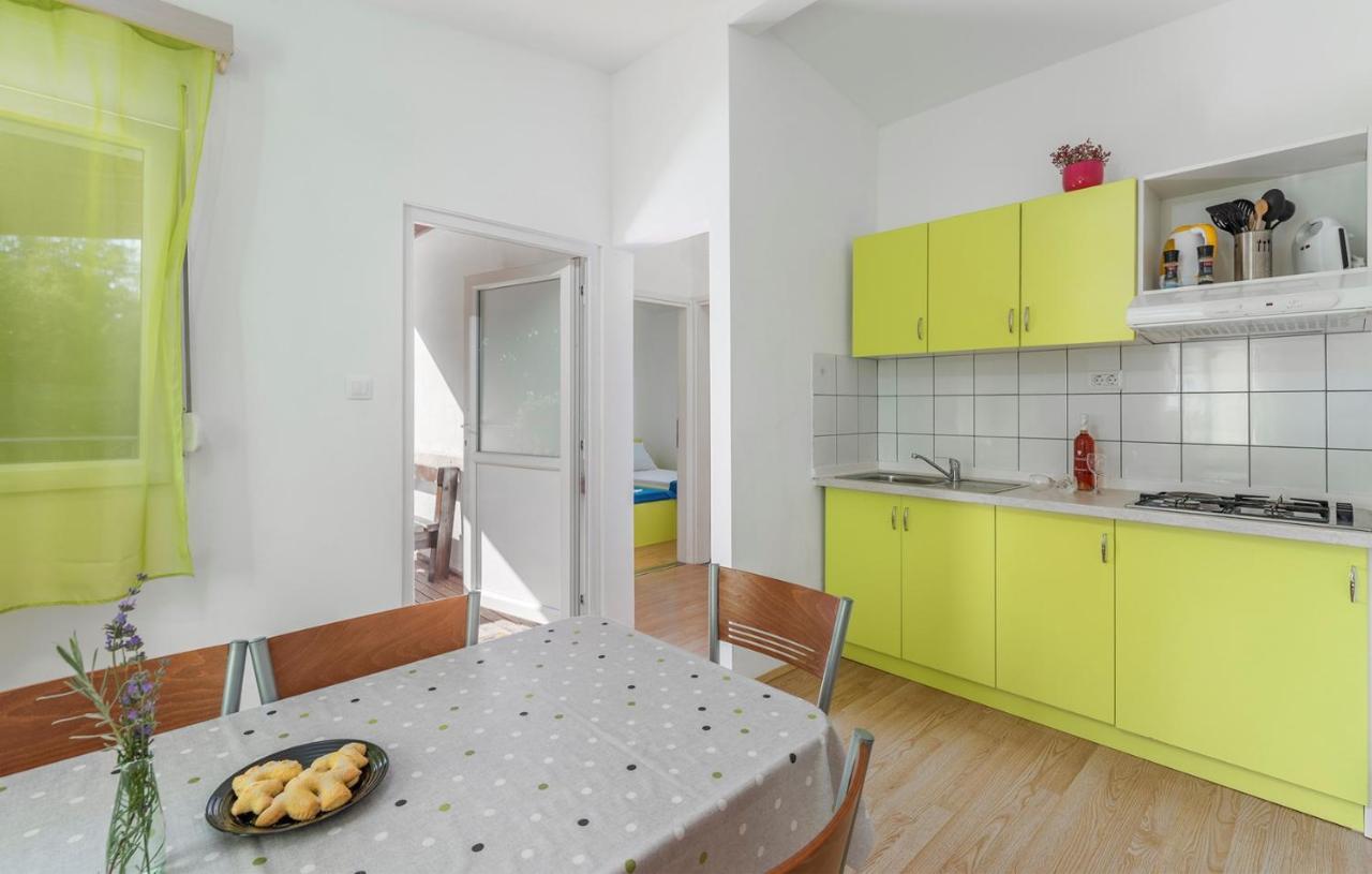 Holiday Park Village Jelovci Kringa Bagian luar foto